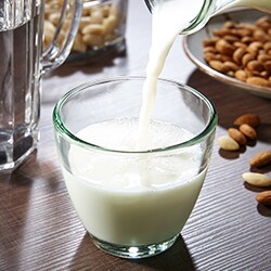 Soya-/mandelmelk