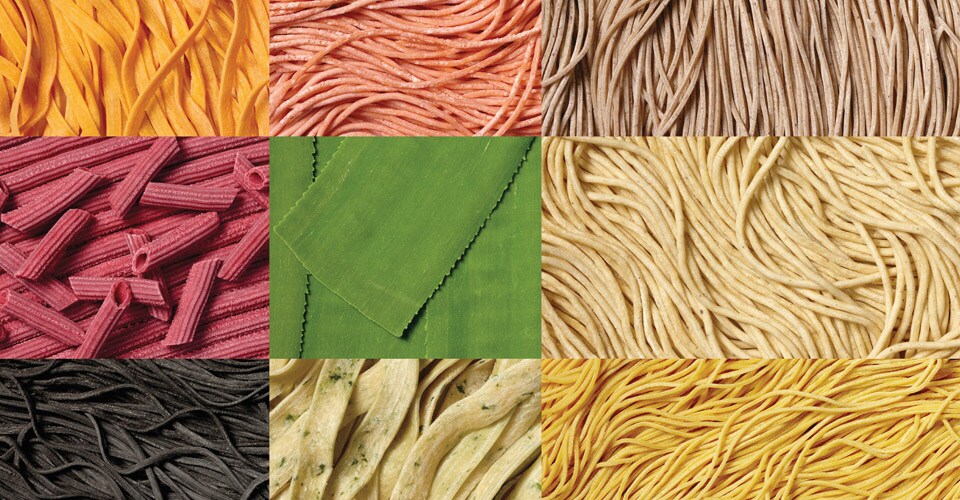 Hvordan lage farget pastadeig: en guide til naturlige fargestoffer