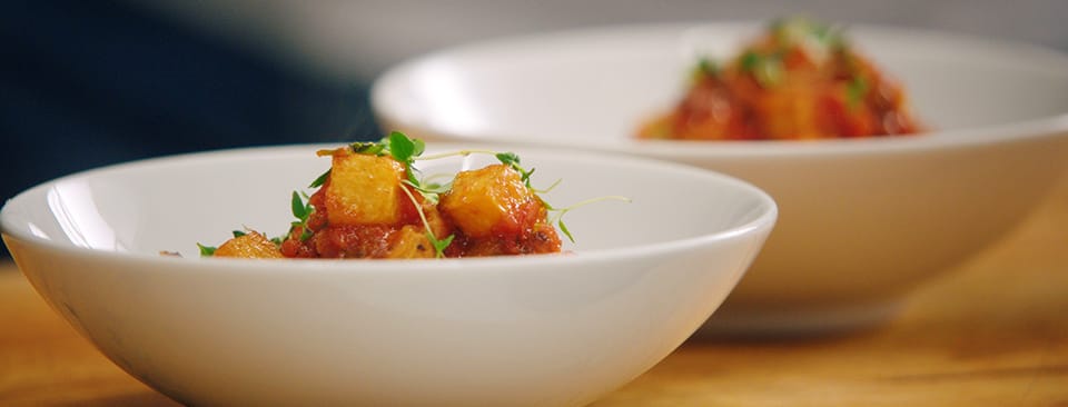 Rotgr&oslash;nnsaker ratatouille i Philips Airfryer med Guro Tvedten