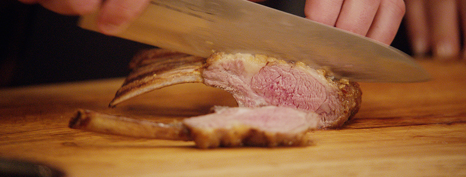 Lammecarr&egrave; med rotgr&oslash;nnsaker og urtesm&oslash;r i Philips Airfryer med Guro Tvedten