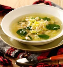 Suppe med spinat, purre og cannellini