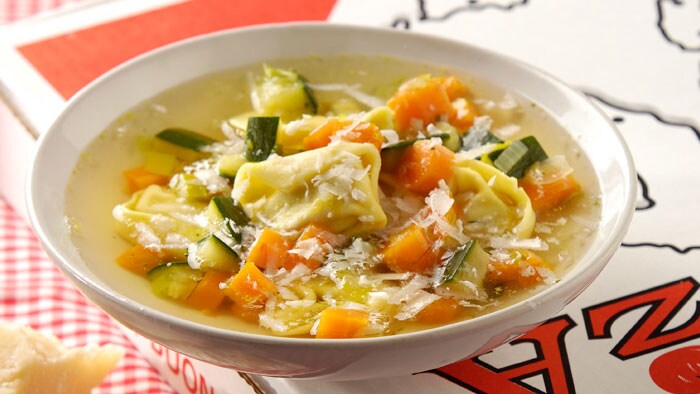Grøntsagssuppe med tortellini